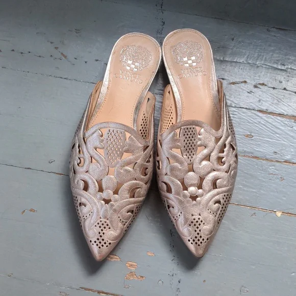 Vince Camuto metallic silver mule slides - Picture 1 of 8